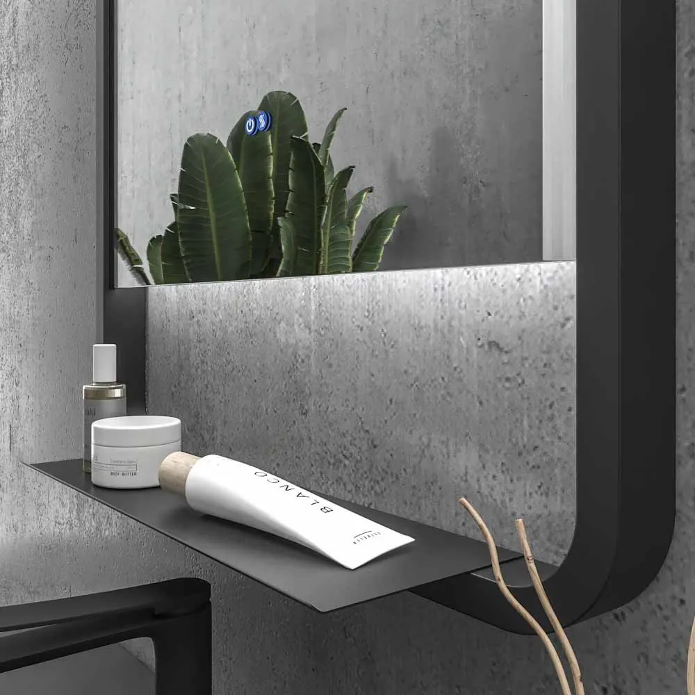 Specchietto custom SLIM con luce led posteriore superiore e inferiore. Altoparlanti. Anti nebbia. Specchio ingranditore. Orologio . Finitura NERA - immagine 2