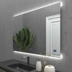Specchio personalizzato TORONTO con luce led perimetrale posteriore superiore ed inferiore. Altoparlanti. Anti nebbia. Specchio ingranditore. Orologio