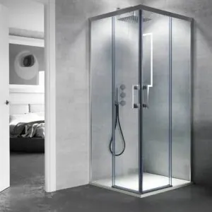 Cabina doccia FLARE quadrata apertura angolare 2 fisse-2 ante scorrevoli. Nessun profilo inferiore. Con trattamento anticalcare. Finitura CROMO LUMINOSO