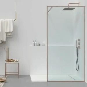 Parete doccia fissa su misura LINE con profili intelaiati - Vetro 8 MM con trattamento anticalcare incluso - Braccio di sostegno in acciaio inox.