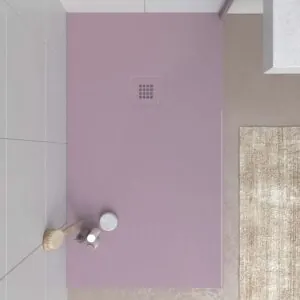 Piatto doccia CLOE in resina viola e altri colori esclusivi con texture ardesia antibatterica e antiscivolo. Griglia termolaccata