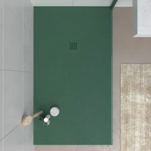 Piatto doccia in resina CLOE Green Water e altri colori esclusivi con texture ardesia antibatterica e antiscivolo. Griglia termolaccata